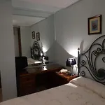Le Petit Hotel