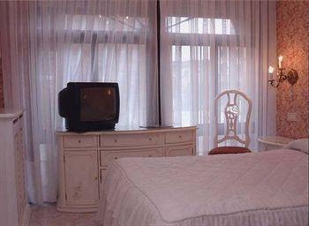 Hotel Le Petit